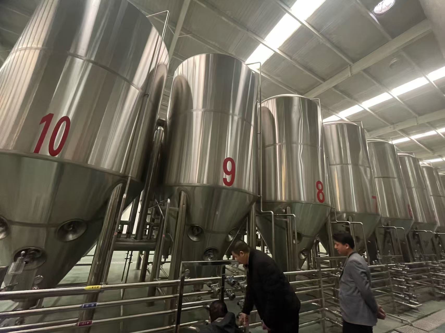 丰满精酿啤酒设备厂—平面布置、设备设计、制造、调试、培训等一条龙服务